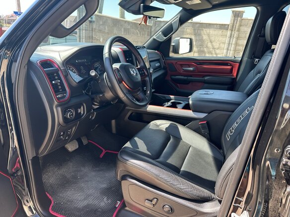 2022 Ram 1500 Quad Cab V, чёрный, 8600000 рублей - вид 6