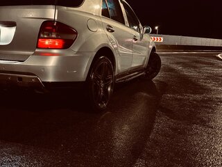 2005 Mercedes-Benz M-Класс 350 II (W164), серебристый, 700000 рублей, вид 5