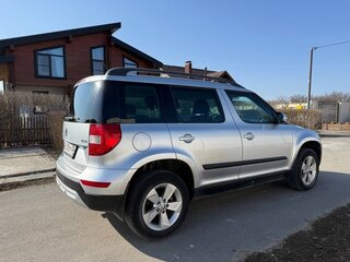2014 Skoda Yeti I Рестайлинг, серебристый, 1650000 рублей, вид 5
