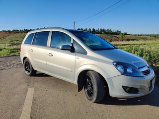 2008 Opel Zafira B Рестайлинг, бежевый, 450000 рублей, вид 4