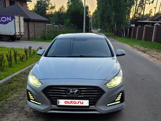 2018 Hyundai Sonata VII (LF) Рестайлинг, серебристый, 1450000 рублей, вид 1
