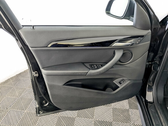 2021 BMW X1 20i xDrive II (F48) Рестайлинг, чёрный, 3450000 рублей - вид 18