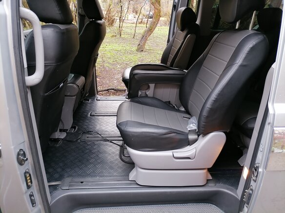 2017 Hyundai Grand Starex I Рестайлинг, серебристый, 2800000 рублей - вид 15