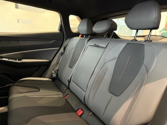 2026 Geely Cityray, серый, 3204990 рублей - вид 20