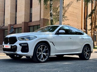2020 BMW X6 40i III (G06), белый, 7890000 рублей, вид 3