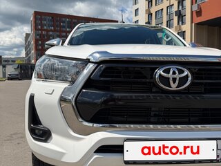 2021 Toyota Hilux VIII Рестайлинг 2, белый, 3999999 рублей, вид 3