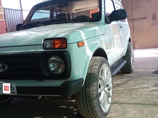 2017 Lada (ВАЗ) 2121 (4x4) I Рестайлинг, белый, 700000 рублей, вид 1