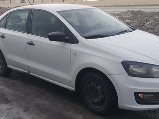 2020 Volkswagen Polo V Рестайлинг, белый, 620000 рублей, вид 2