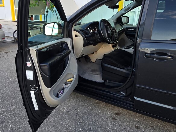 2011 Dodge Caravan Grand V, серый, 1500000 рублей - вид 14