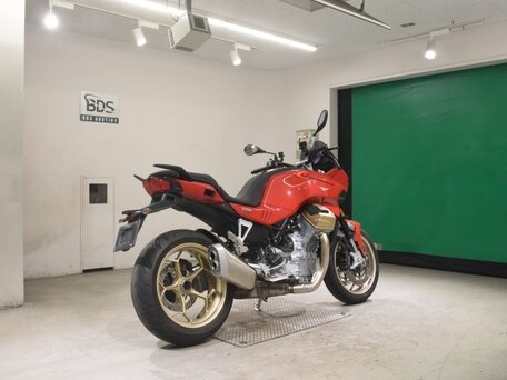 2024 Moto Guzzi V100 Mandello S, красный, 1195000 рублей, вид 5