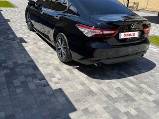 2021 Toyota Camry VIII (XV70) Рестайлинг, чёрный, 3590000 рублей, вид 5