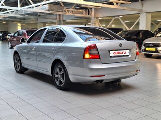 2010 Skoda Octavia DSG7 II (A5) Рестайлинг, серебристый, 590000 рублей, вид 5
