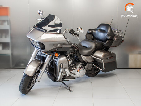 2015 Harley-Davidson Road Glide, серебристый, 1359634 рублей, вид 3