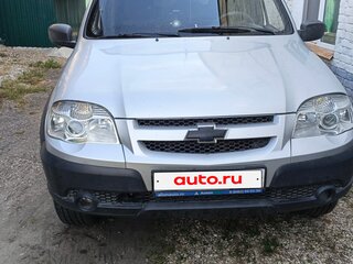 2010 Chevrolet Niva I Рестайлинг, серебристый, 333333 рублей, вид 1