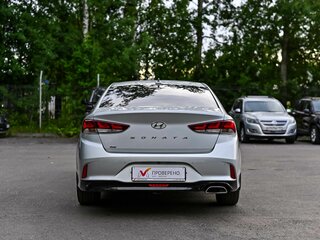 2018 Hyundai Sonata VII (LF) Рестайлинг, серебристый, 1469000 рублей, вид 4