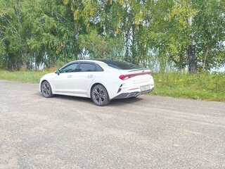 2021 Kia K5 III, белый, 3100000 рублей, вид 5