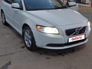 2011 Volvo S40 II Рестайлинг, белый, 650000 рублей, вид 1