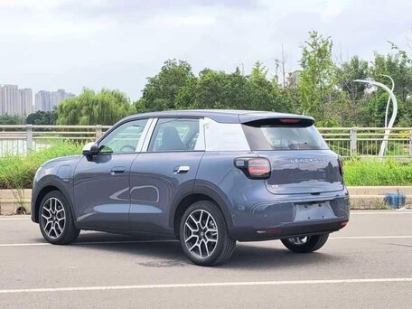 2026 Leapmotor A10 53 kWh, синий, 2085000 рублей, вид 4