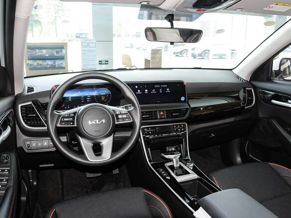 2026 Kia Seltos I Рестайлинг, белый - вид 9