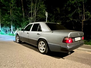1989 Mercedes-Benz W124 230, серый, 350000 рублей, вид 2
