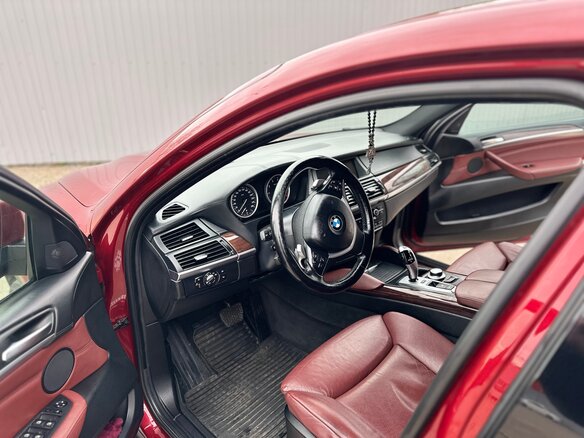 2008 BMW X6 50i 6-speed I (E71), красный, 1355000 рублей - вид 17
