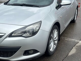 2012 Opel Astra GTC J Рестайлинг, серебристый, 650000 рублей, вид 1