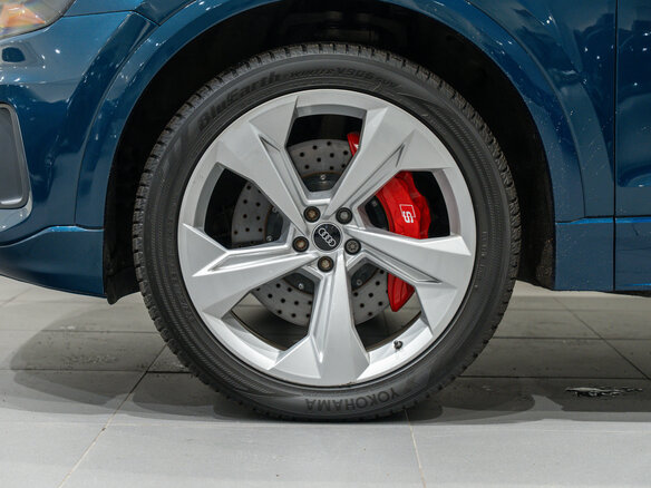 2019 Audi Q8 55 TFSI I (4M), синий, 4975000 рублей - вид 28