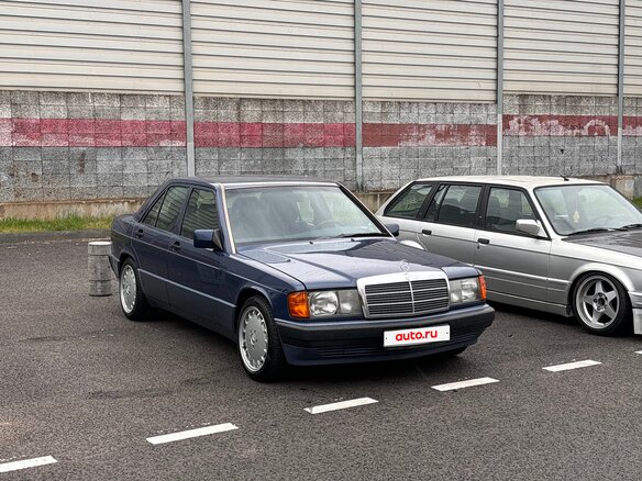 1993 Mercedes-Benz 190 (W201), синий, 1100000 рублей - вид 8