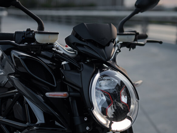 2021 MV Agusta Brutale 800, чёрный, 1550000 рублей - вид 1