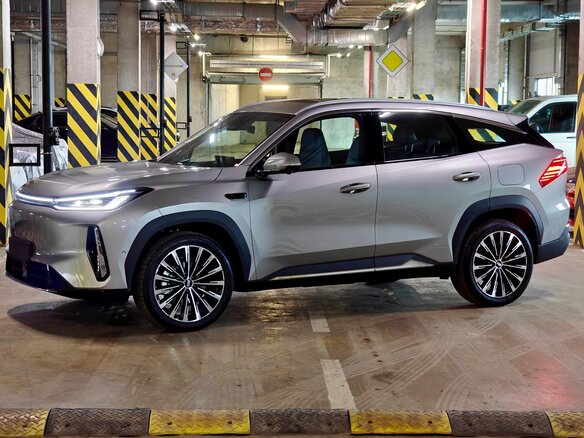 2026 Geely Galaxy M7, серый