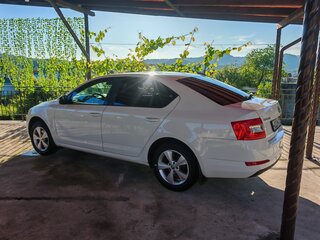2014 Skoda Octavia III (A7), белый, 1000000 рублей, вид 3