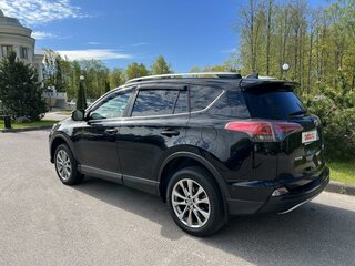 2017 Toyota RAV4 IV (XA40) Рестайлинг, чёрный, 2370000 рублей, вид 4