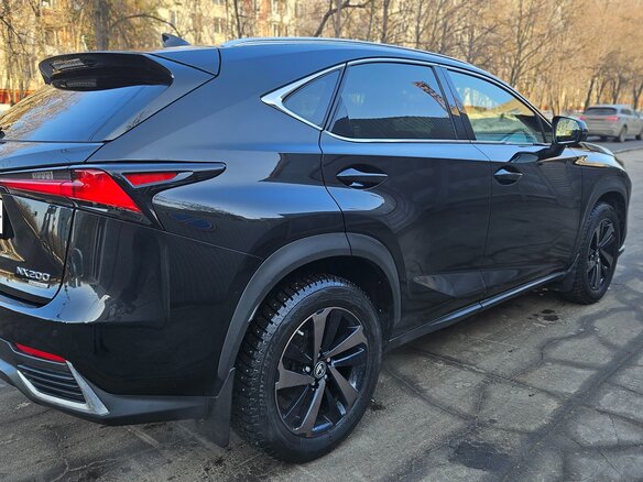 2021 Lexus NX 200 I Рестайлинг, чёрный, 3800000 рублей - вид 3