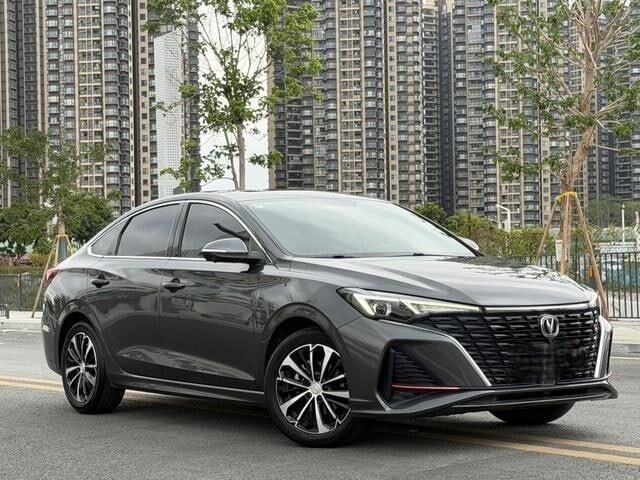 Открыть фотографии: Changan Eado II