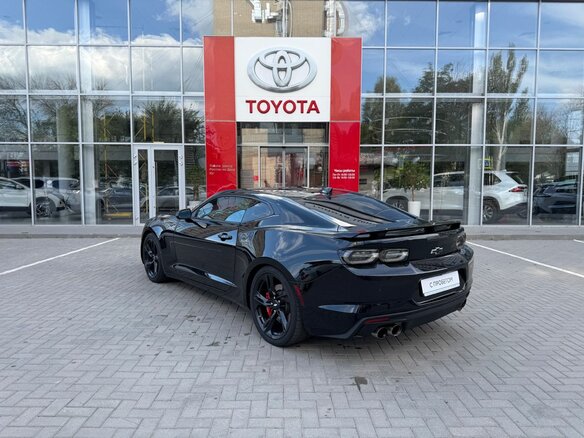 2018 Chevrolet Camaro LT1 VI Рестайлинг, чёрный, 7400000 рублей - вид 5