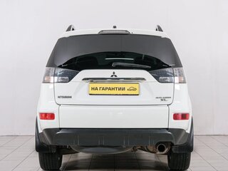 2010 Mitsubishi Outlander II Рестайлинг, белый, 1269000 рублей, вид 5