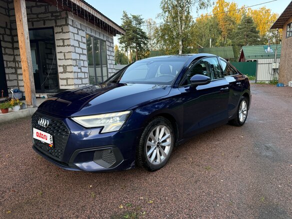 2021 Audi A3 35 TFSI IV (8Y), синий, 1600000 рублей