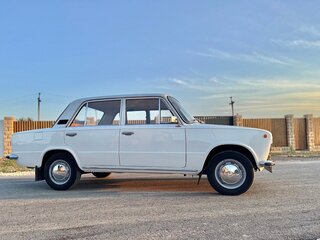 1979 Lada (ВАЗ) 21011, серый, 399000 рублей, вид 5