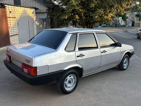 2004 Lada (ВАЗ) 21099, серебристый, 325000 рублей - вид 3