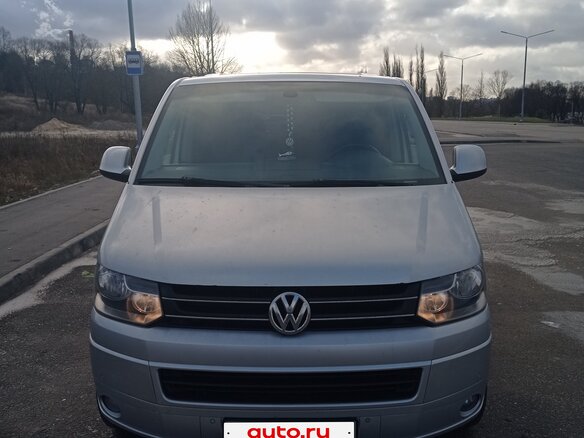 2013 Volkswagen Multivan T5 Рестайлинг, серебристый, 2575000 рублей - вид 4