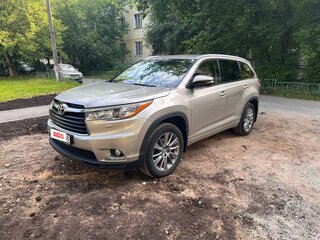 2014 Toyota Highlander III (XU50), бежевый, 2920000 рублей, вид 1