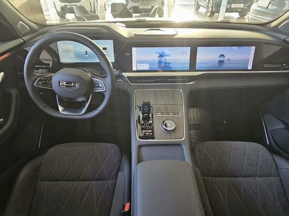 2026 Geely Monjaro, серебристый - вид 19