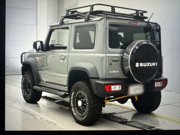 2021 Suzuki Jimny Sierra IV, серый, 1900000 рублей - вид 1