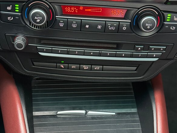 2009 BMW X6 35i 6-speed I (E71), белый, 1900000 рублей - вид 14