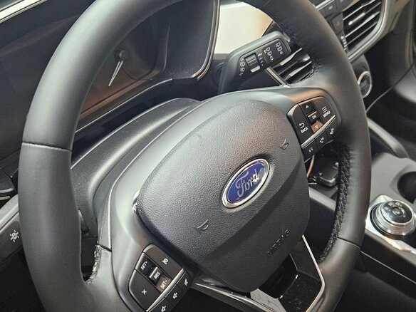 2020 Ford Escape IV, чёрный, 2050000 рублей - вид 12