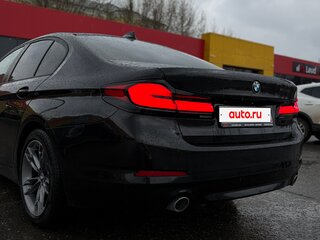 2019 BMW 5 серии 520d VII (G30/G31/G38), чёрный, 2860000 рублей, вид 5
