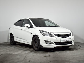 2015 Hyundai Solaris I Рестайлинг, белый, 450000 рублей, вид 3