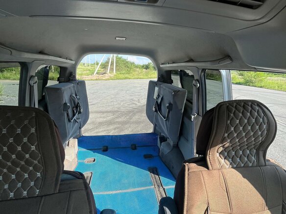 2000 Nissan Serena II (C24), серебристый, 550000 рублей - вид 15