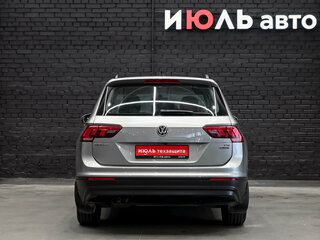 2017 Volkswagen Tiguan II, серый, 1730000 рублей, вид 5
