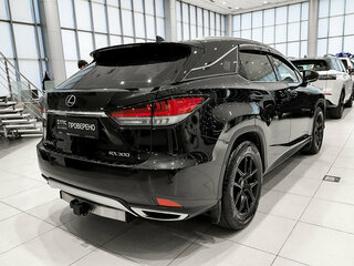 2019 Lexus RX 300 IV Рестайлинг, чёрный, 3900000 рублей, вид 5